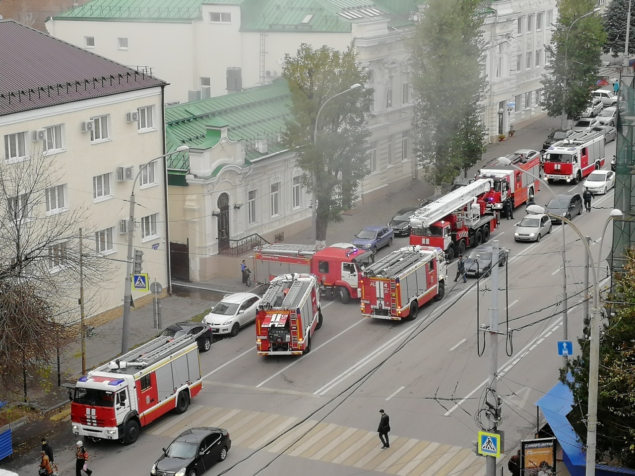 В Ростове-на-Дону загорелось здание роддома №2 на площади Карла Маркса -  KP.RU