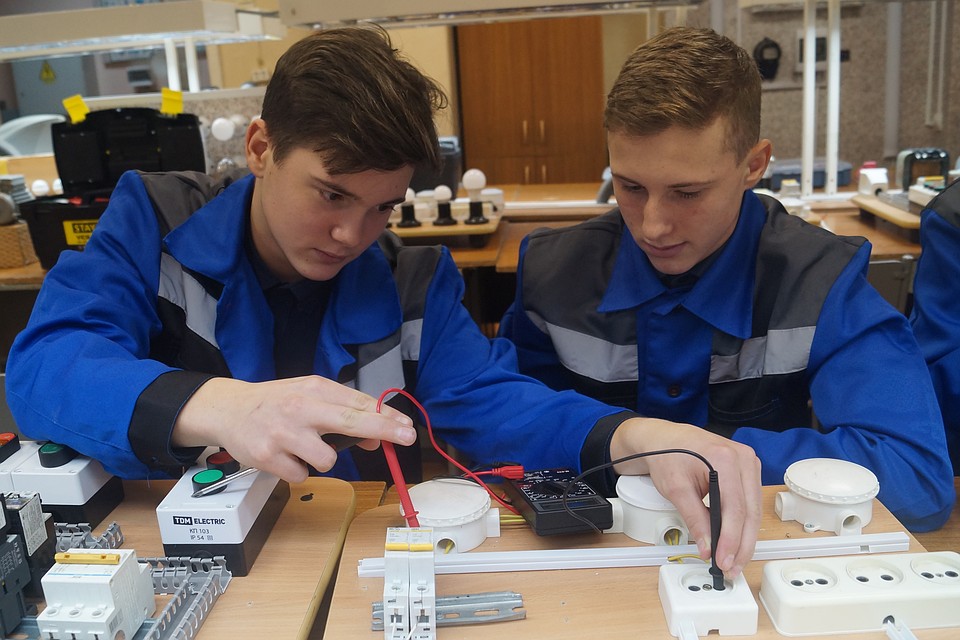 Бвб в будущее. Профориентация WORLDSKILLS. Билет в будущее школьники. Тестирование будущее. Билет в будущее в.в. Путин.